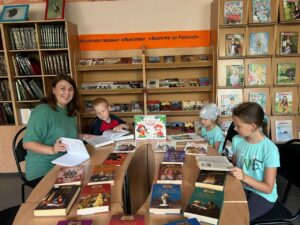 Read more about the article Книжная поляна единства «Вместе за Россию»: «Великие люди России»